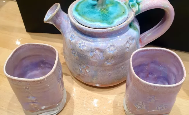 théière plus tasses