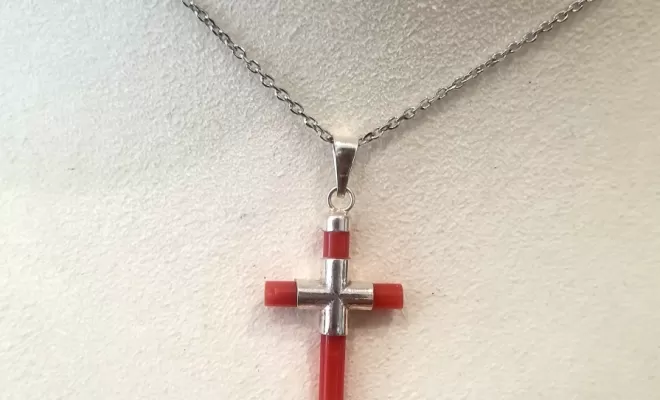 croix argent corail véritable